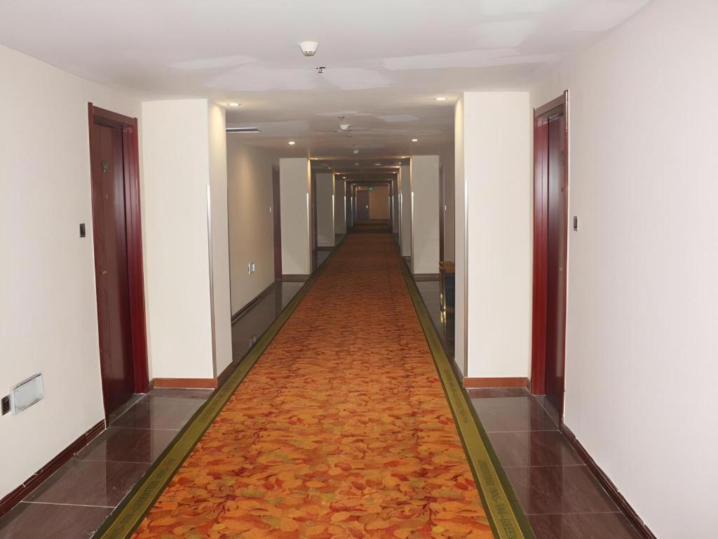 Greentree Inn Jining Yanzhou Jiuzhou Fangyuan Business Hotel Esterno foto